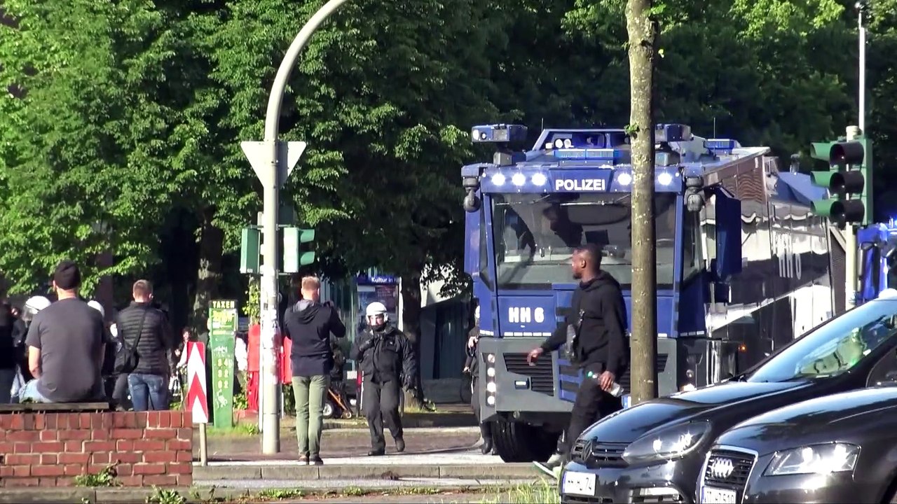 Nach Protesten in Hamburg (6.6.2020) Polizei räumt die Innenstadt
