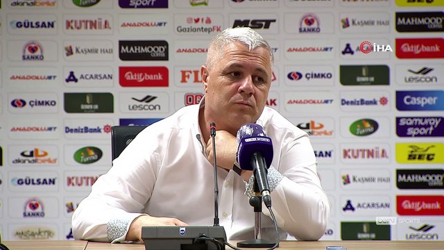 Marius Sumudica: 'Bugün bir puan kazandık, iki, üç puan daha alırsak ligde kalırız'- Gaziantep Futbol Kulübü Teknik Direktörü Marius Sumudica:- 'Benim amacım her zaman iyi futbol oynatmak'