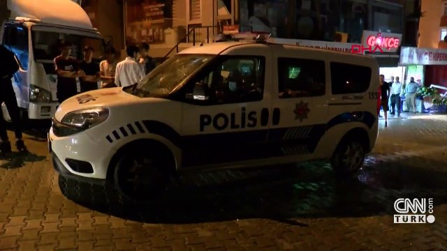 Son dakika: Esenyurt'ta fırına silahlı, sopalı saldırı kamerada | Video