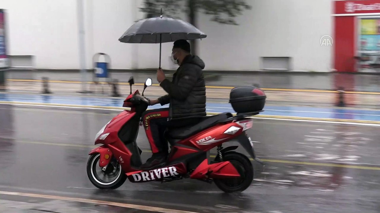 Düzce'de sağanak etkili oluyor