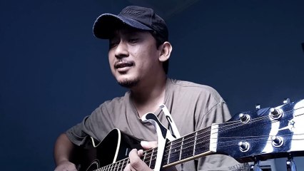 Keke bukan Boneka versi galau sedih (cover Husni Mubarak)