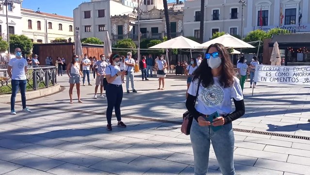 Concentración en contra de los recortes en profesores