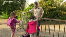 France : les règles sur la distanciation physique à l'école vont être allégées