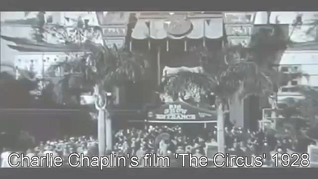 vintage téléphone portable en 1928 dans un film de charlie chaplin