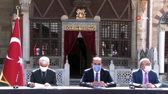 Mevlana Müzesi'ndeki yeşil kubbenin çinileri 60 yıl sonra yenileniyor