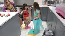 Sophia, Isabella e Alice - Jogando o Jogo das Princesas - Disney Princesas Jasmine, Rapunzel  e Moana