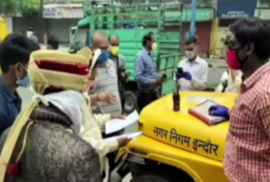 नेग मिलने से पहले दूल्हे को भरना पड़ा स्पॉट फाइन, ये थी वजह