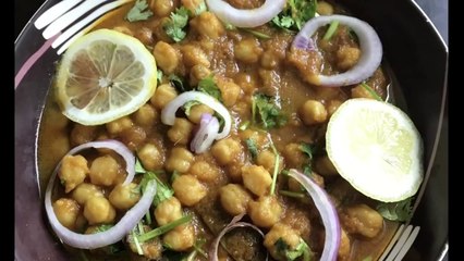 Chole Masala Recipe | Pressure Cooker Chole | Easy Chana Masala | Chole Recipe