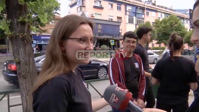 Maturantët përfundojnë në provimin e matematikës: S'kishte paqartësi si testi i Gjuhës Shqipe