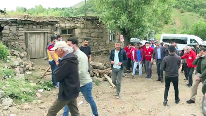Depremin ardından Elmalı Köyü'nde yaralar sarılmaya başlandı - BİNGÖL
