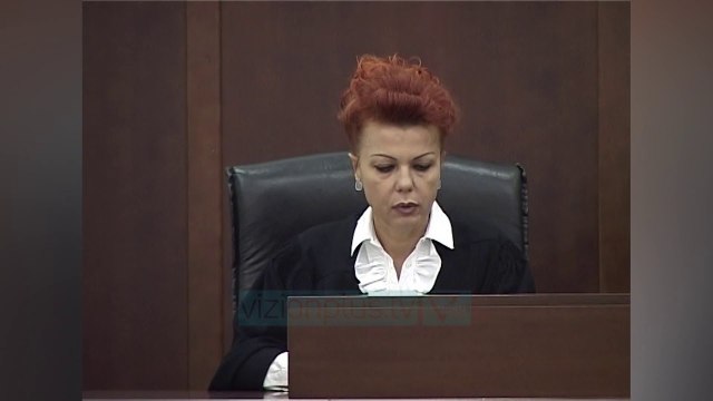 Fatmira Hajdari në “sitën” e vetingut, probleme me dy pallate - News, Lajme - Vizion Plus