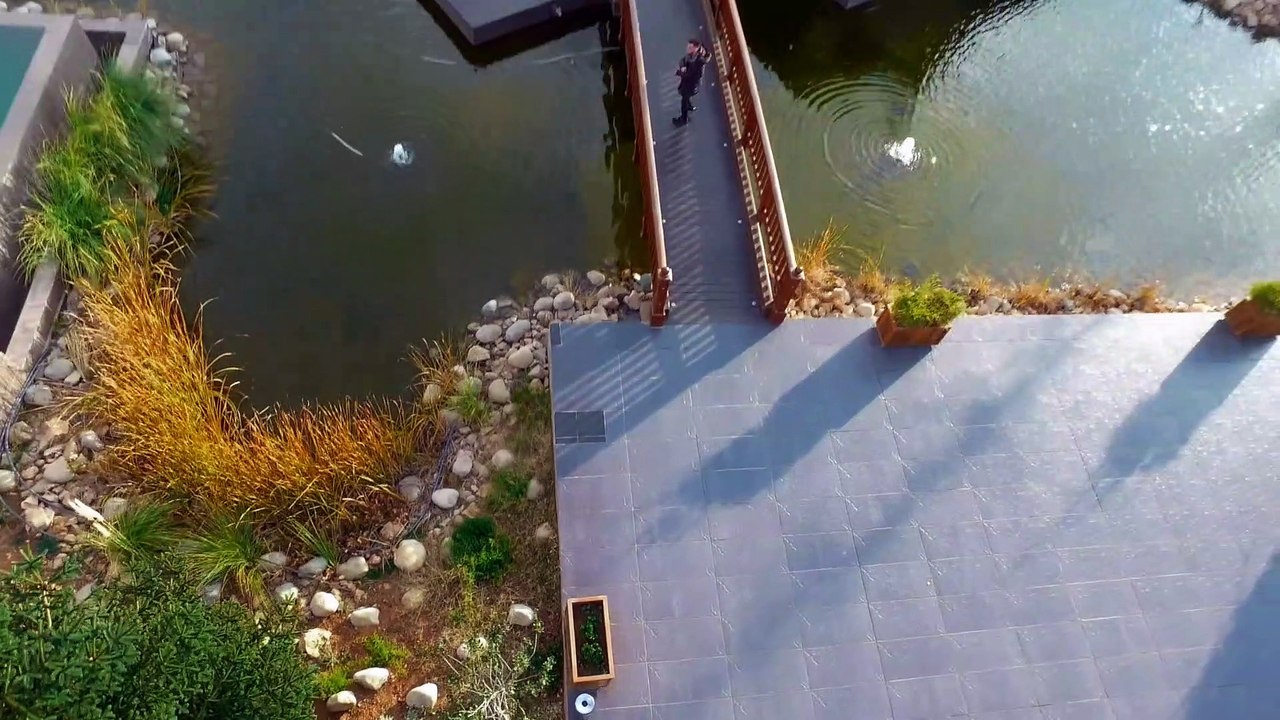 Zouhair Bahaoui - MUCHAS GRACIAS (Exclusive Music Video) | زهير البهاوي