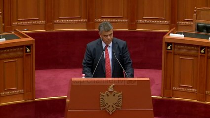 Top News - Ndryshimet kushtetuese/ Tre deputete firmosin nismën