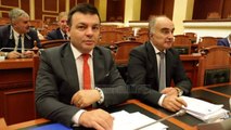 Nisma për ndryshimin e kushtetutës/ Deputetë të PS, PDIU dhe LSI japin firmën