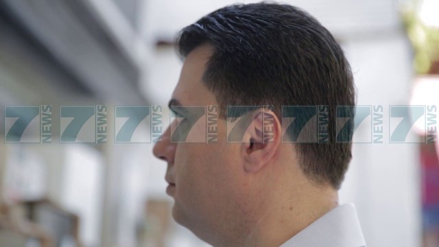 BASHA TAKON TREGTARET NE TIRANE, TREGON PLANIN PER RIMEKEMBJEN - News, Lajme - Kanali 7