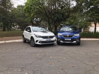 Fiat Argo Trekking vs Renault Sandero Stepway — iG Carros. Impressões do interior