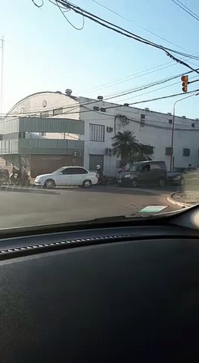 Masivas filas de vehículos a la espera de la venta de combustible en Resistencia tras los anuncios de Gobierno