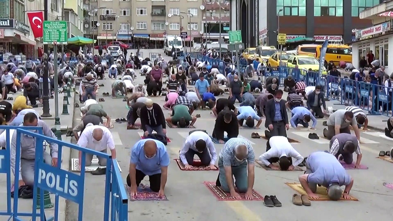 İç Anadolu'da cuma namazı üçüncü kez cemaatle kılındı - YOZGAT