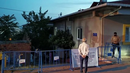 Kocaeli'de bir sokak karantinaya alındı