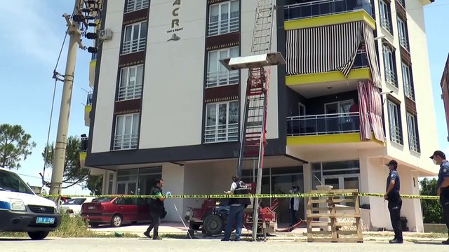 Akıma kapılarak yük asansöründen düşen işçi yaralandı - DENİZLİ