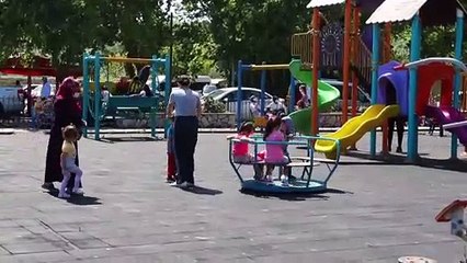 Trakya'da 18 yaş altındakiler sokağa çıkmanın keyfini yaşadı - TEKİRDAĞ/KIRKLARELİ