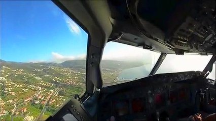 Atterrissage d'un avion depuis le cockpit