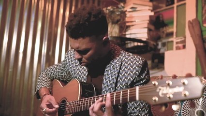 Devon Gilfillian - The Good Life (Acoustic)