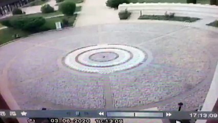 Deprem anı kameraya yansıdı - ÇORUM