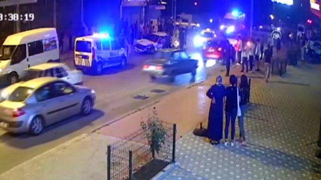 Adana'da 1 kişinin öldüğü, 6 kişinin yaralandığı trafik kazası güvenlik kamerasında