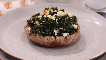 Video herunterladen: How to Make Spanikopita Stuffed Portobello Mushrooms