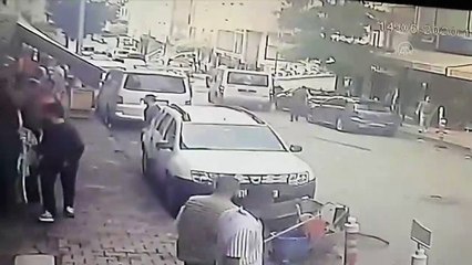 Kavgayı ayırmak isteyen 3 kişiyi silahla yaralayan şüpheli yakalandı - İSTANBUL