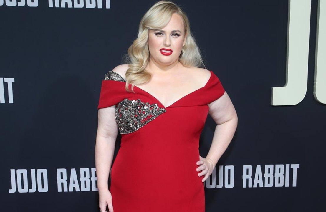 Rebel Wilson est tombée sur Ben Affleck sur un site de rencontre