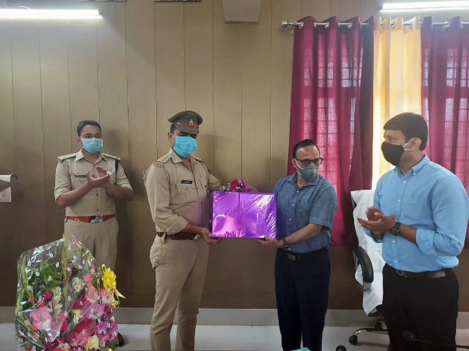 आईआईए द्वारा पुलिसकर्मी कोरोना वॉरियर्स को किया गया सम्मानित
