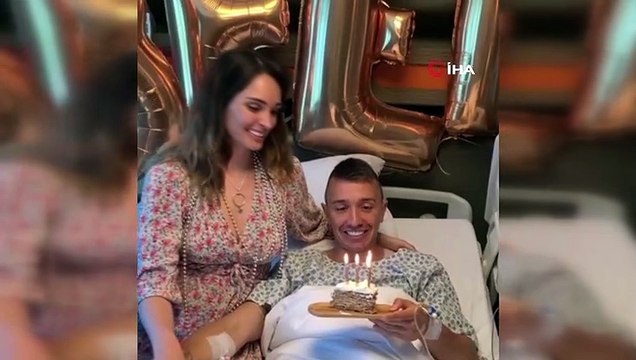 Muslera'ya hastanede doğum günü kutlaması