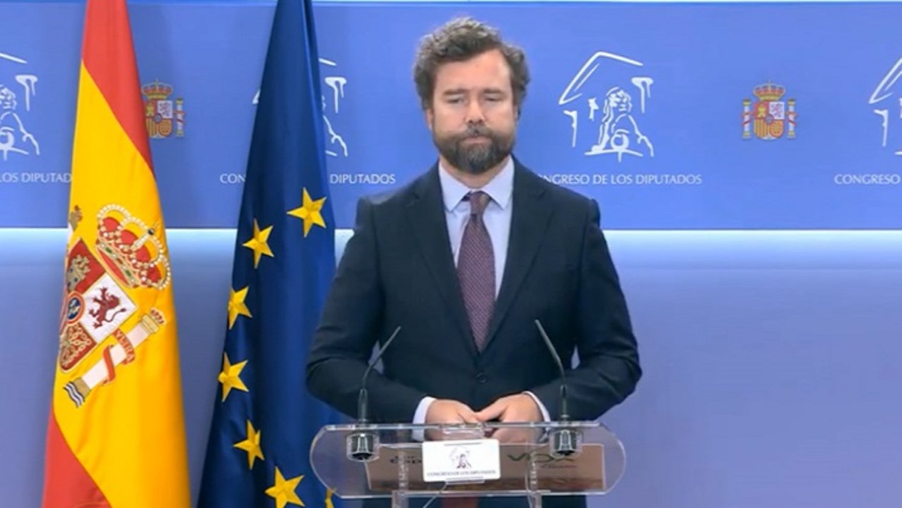 La ultraderecha llama a los gallegos a votarles para "vigilar" a Feijóo