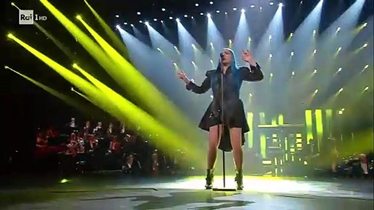 Sanremo 2019 - Loredana Berté canta Cosa ti aspetti da me