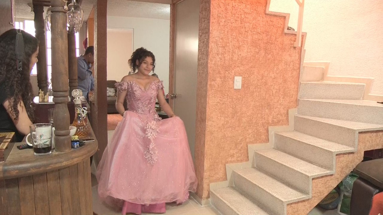 El COVID-19 agua la fiesta de muchas quinceañeras mexicanas