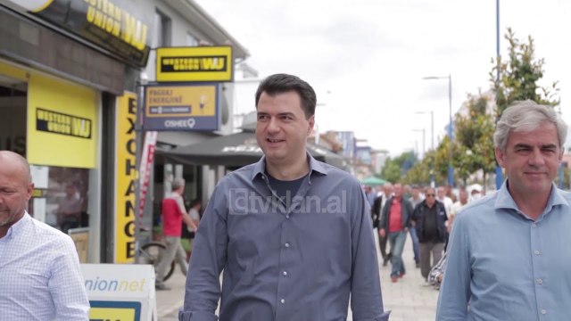 Lulzim Basha u kerkon te rinjve te mos braktisin vendin | Lajme - News