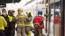 Al menos 15 heridos leves tras chocar un tren de Cercanías en Mataró