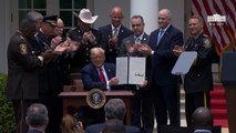 Trump firma una orden para recabar datos de agentes violentos