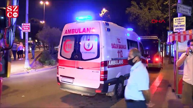 Metro istasyonunda kendini raylara attı