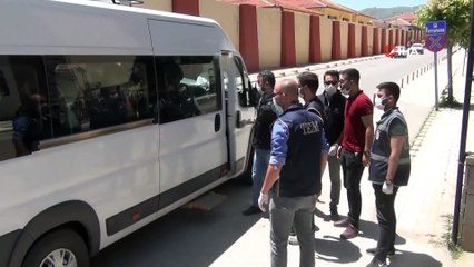 Afyonkarahisar’da DAEŞ şüphelisi 6 kişi adliyeye sevk edildi