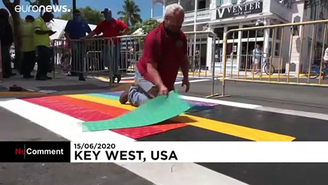 Key west: regenbogen als zebrastreifen