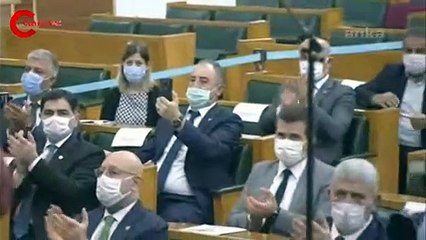 İYİ Parti grup toplantısında dikkat çeken anlar