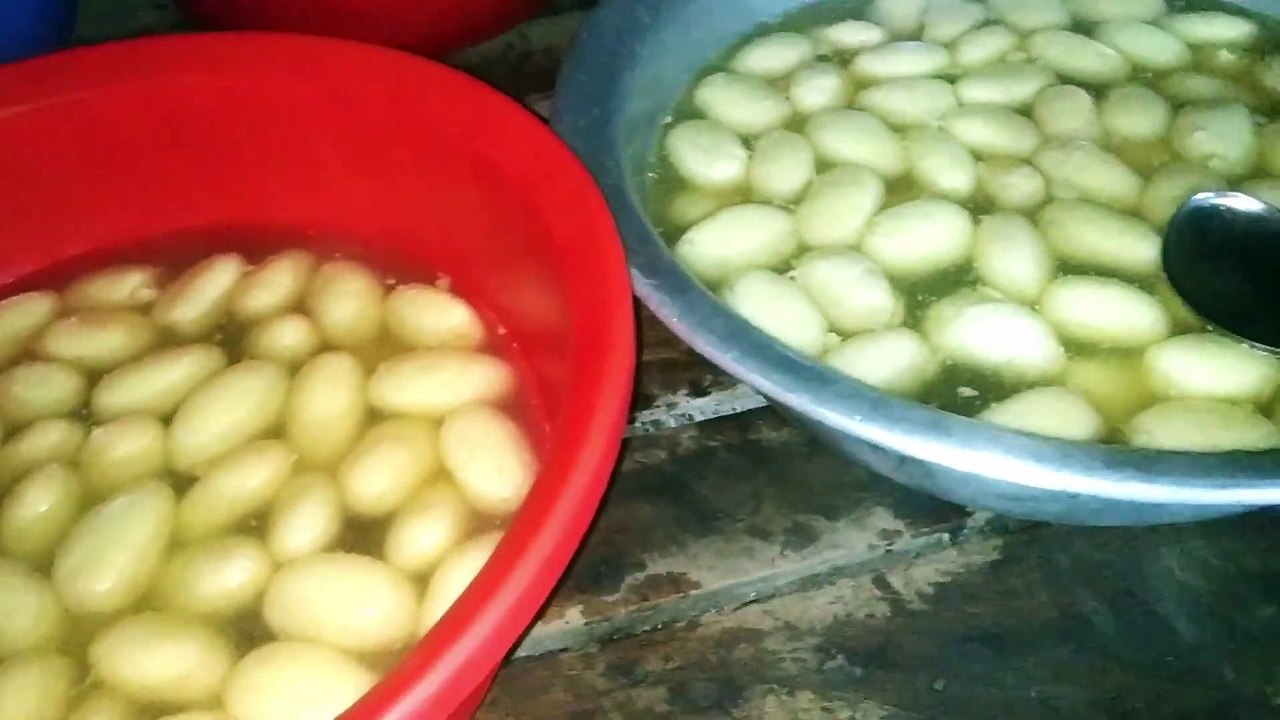টাংগাইল মির্জাপুর এর ঐতিহ্যবাহী খাটিয়া ঘাটের ছানা মিষ্টি পিওর মিষ্টি খেতে  চাইলে এখানে আসতে পারেন