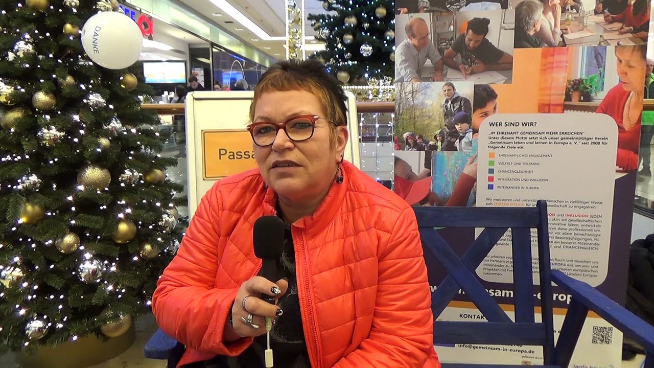 Projekt 'Miteinander leben - Ehrenamt verbindet': Ein Dank auf der Bank