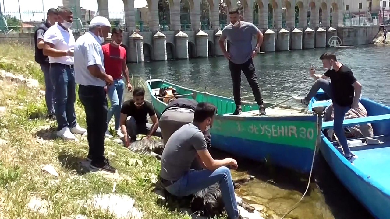 Beyşehir Gölü'nde balıkçılar yeni sezonu kurban...