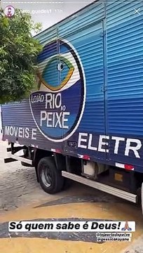 Em parceria com Gkay, Lojão Rio do Peixe doa mobília para família de humorista paraibano Neto Guedes