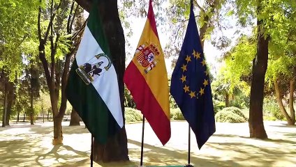 Télécharger la video: La Junta de Andalucía presenta las esculturas homenaje a la sociedad andaluza