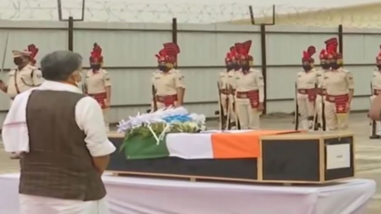 India salutes Galwan braves, people smash Chinese TV sets in Surat; more